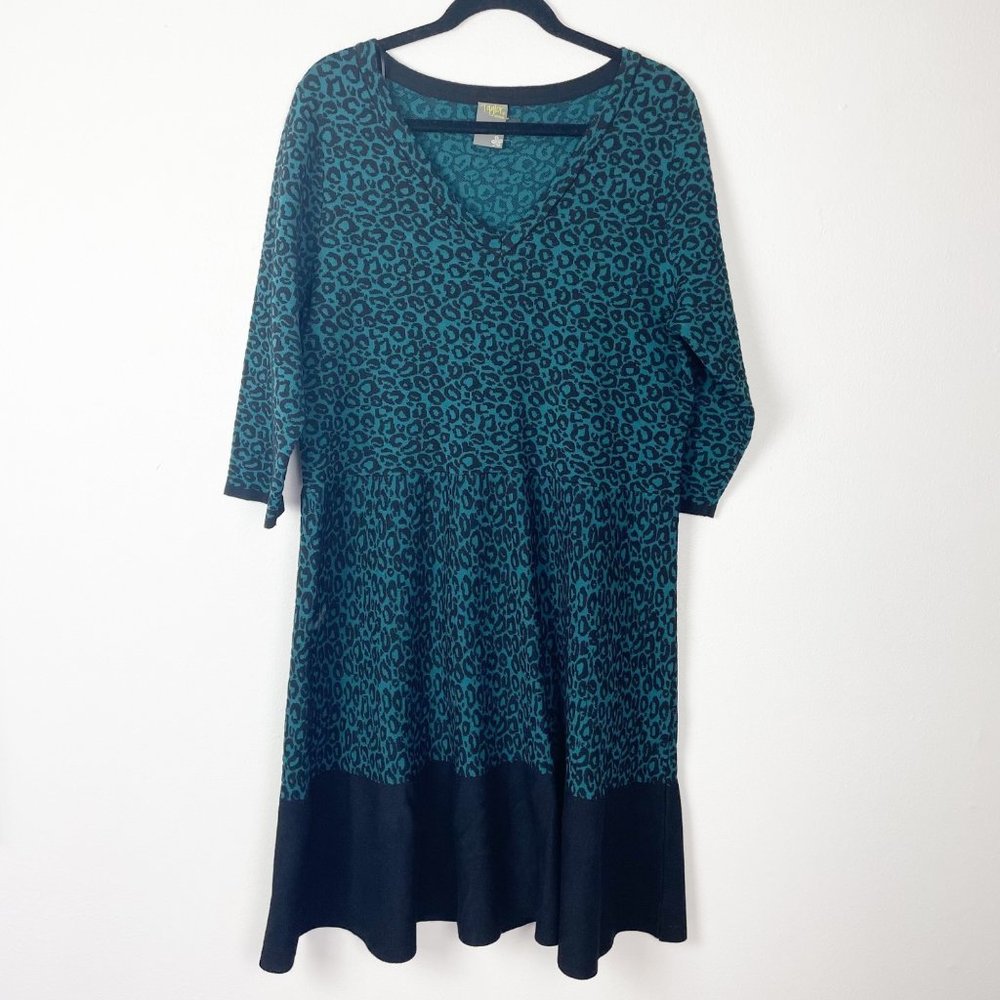 Taylor Woman's Sz 2X Green and Black Leopard Printed Knit Sweater Dress Fall